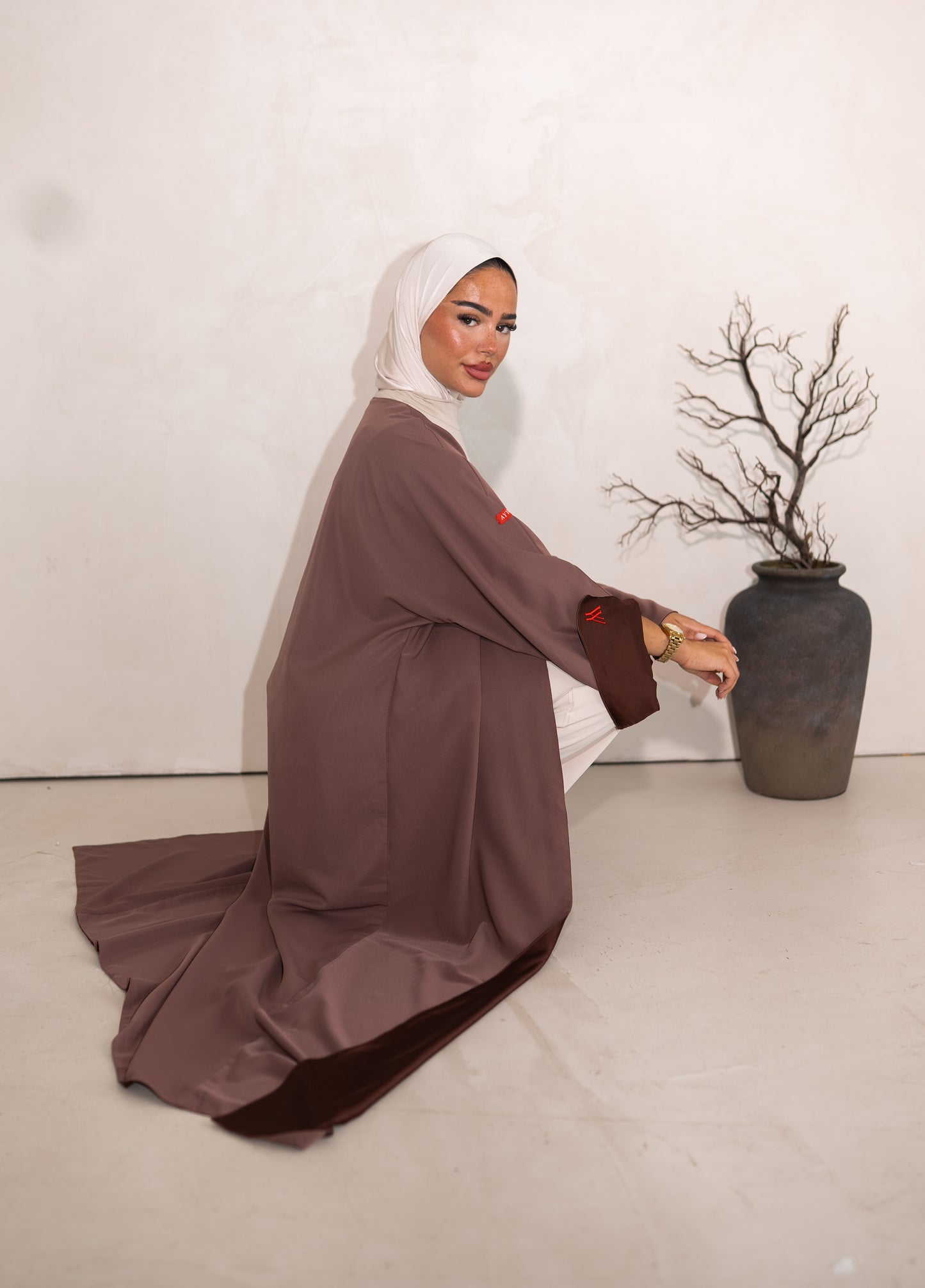 TWO-SIDED SILK ABAYA CHOCOLATE X NOUGAT