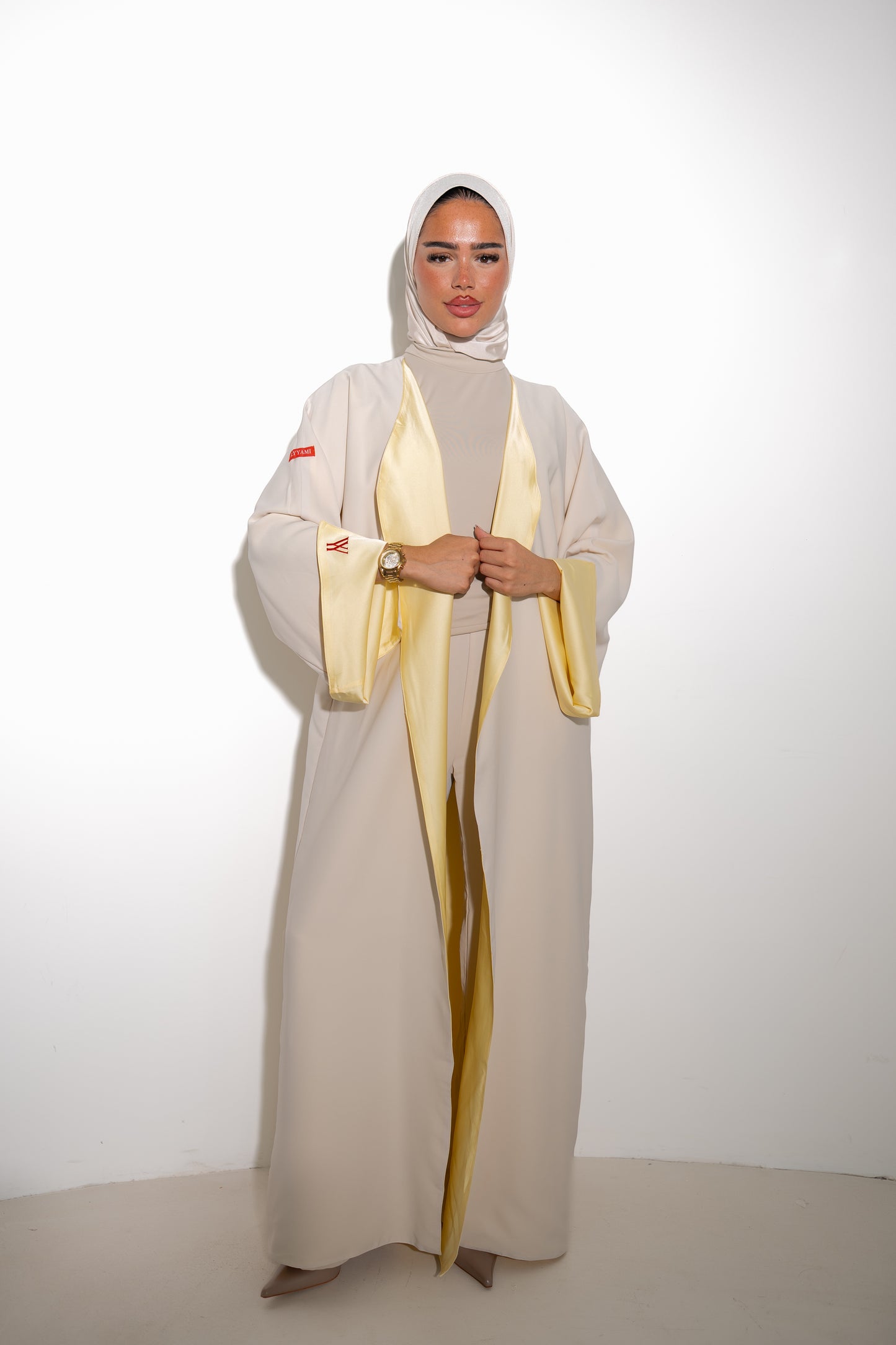 TWO-SIDED SILK ABAYA BUTTERYELLOW X BEIGE