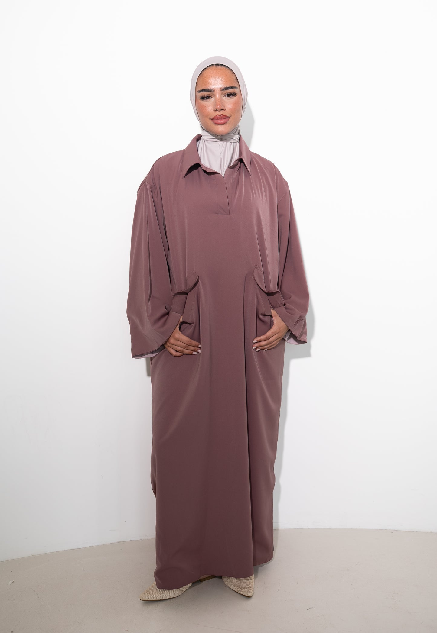 ESSENTIAL ABAYA